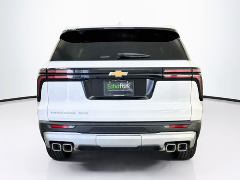 Used 2025 Chevrolet Traverse LT AWD/4WD image 7
