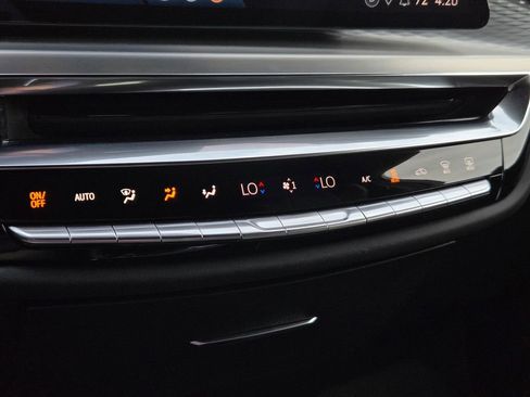 Certified 2025 Cadillac Lyriq Luxury image 21