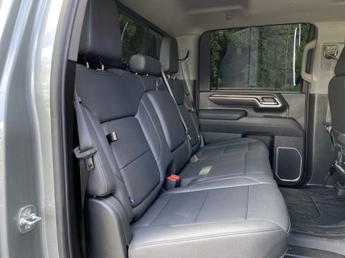Used 2025 Chevrolet Silverado 2500 LTZ w/ LTZ Plus Package AWD/4WD image 38
