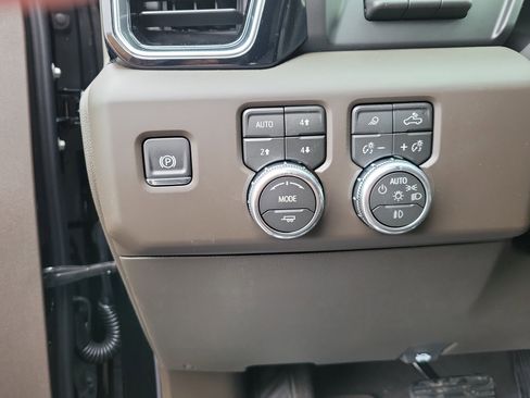 New 2026 GMC Sierra 1500 Denali AWD/4WD image 29