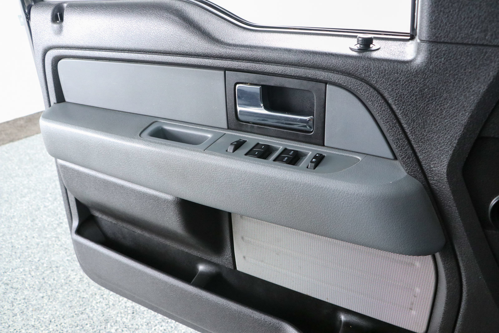 Used 2013 Ford F150 XLT w/ Luxury Equipment Group RWD image 22