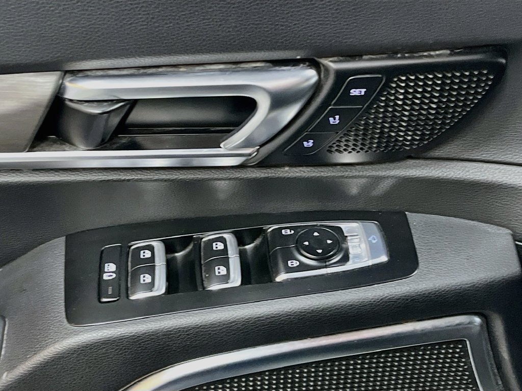 Used 2023 Kia Telluride SX X-Line AWD/4WD image 18
