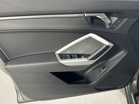 Used 2025 Audi Q3 2.0T Premium image 20