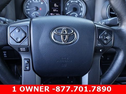 Used 2016 Toyota Tacoma TRD Sport image 20