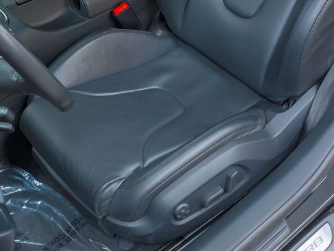 Used 2011 Audi R8 V10 image 61