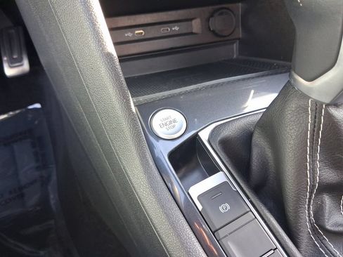 Used 2023 Volkswagen Tiguan SE R-Line FWD image 26