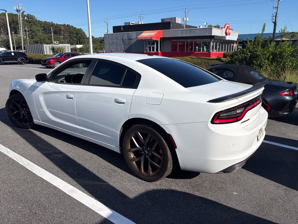 Used 2022 Dodge Charger SXT w/ Blacktop Package RWD image 5