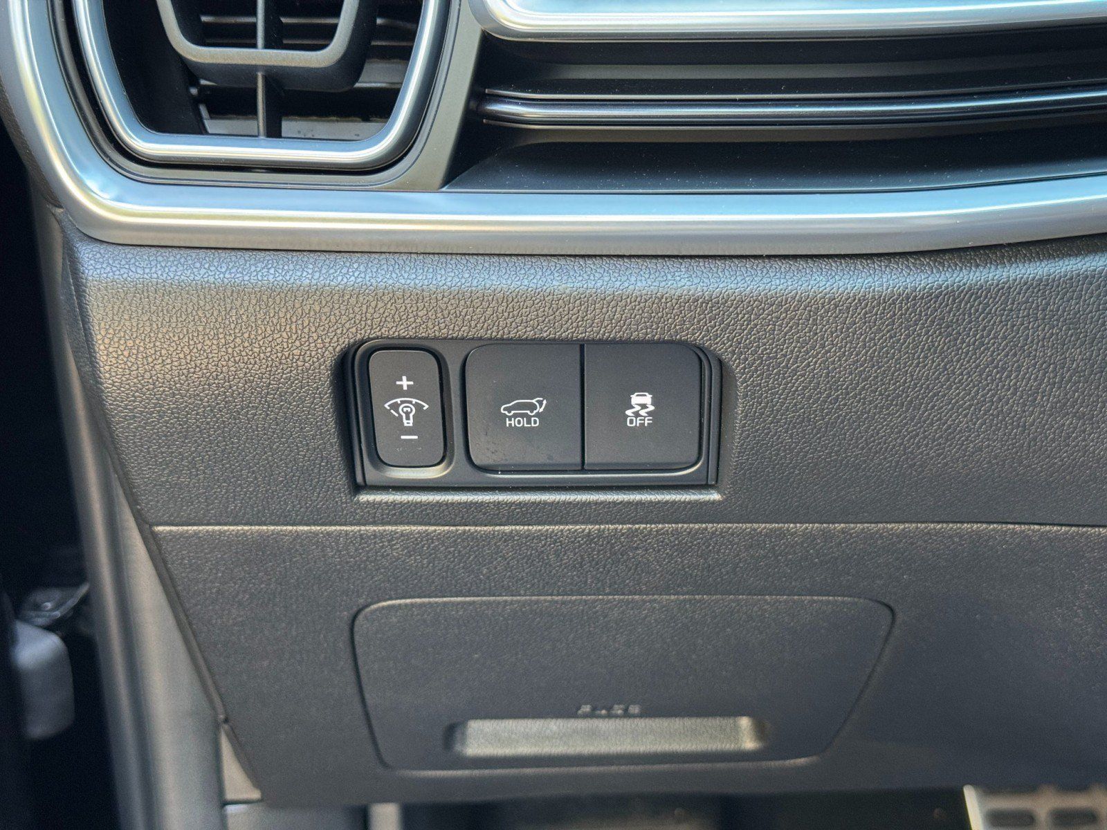 Used 2024 Kia Sorento SX FWD image 18