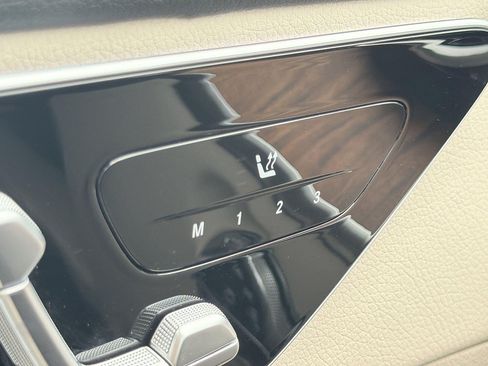 Used 2024 Mercedes-Benz C 300 Sedan image 18