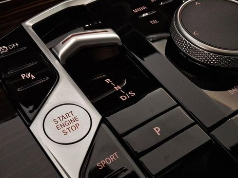 Certified 2025 BMW X7 xDrive40i image 17