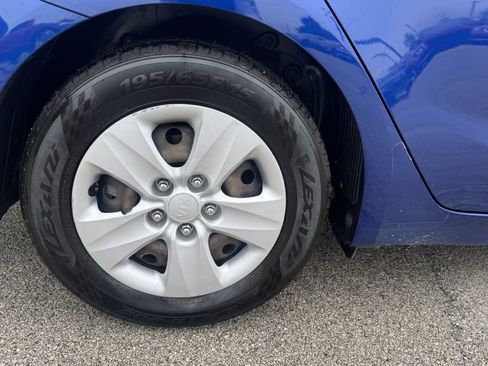 Used 2017 Kia Forte LX w/ LX Popular Package image 10