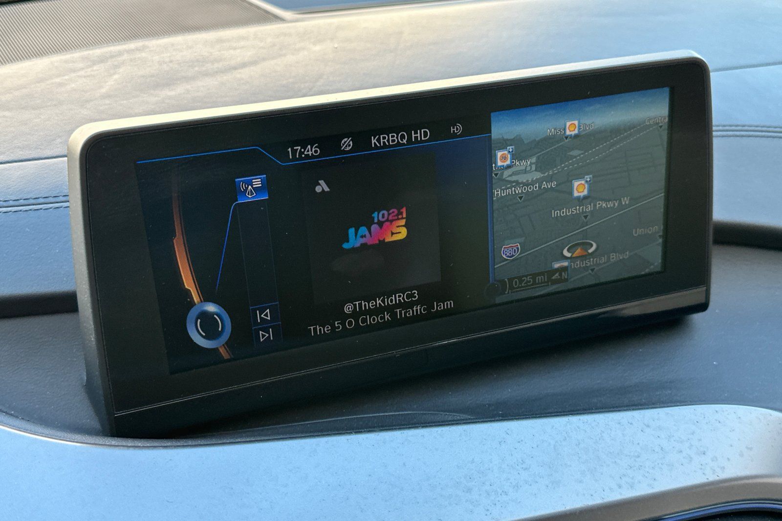 Used 2015 BMW i8 AWD/4WD image 22