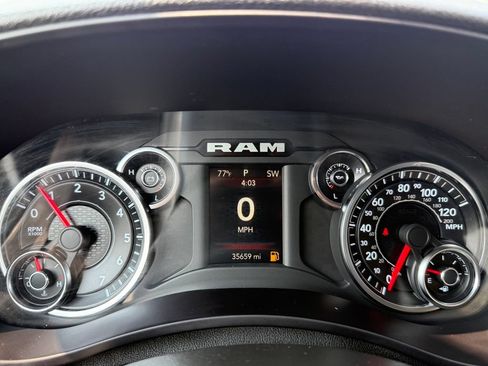 Used 2022 RAM 2500 Tradesman w/ Chrome Appearance Group AWD/4WD image 35