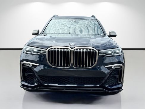 Used 2022 BMW X7 M50i w/ Executive Package AWD/4WD image 8