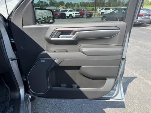 Used 2025 Chevrolet Silverado 1500 LTZ AWD/4WD image 23