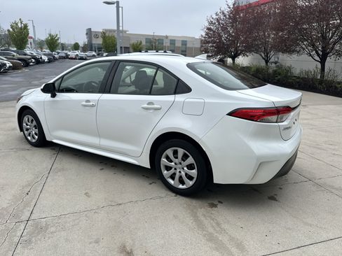 Used 2023 Toyota Corolla LE FWD image 7