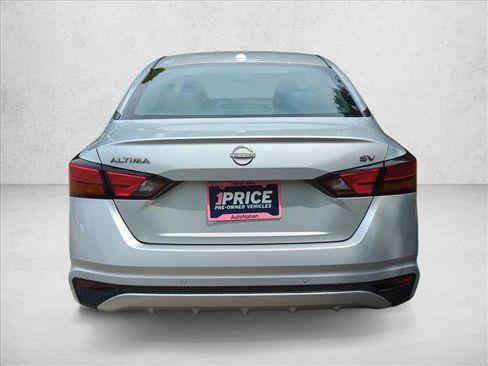 Used 2023 Nissan Altima 2.5 SV FWD image 6