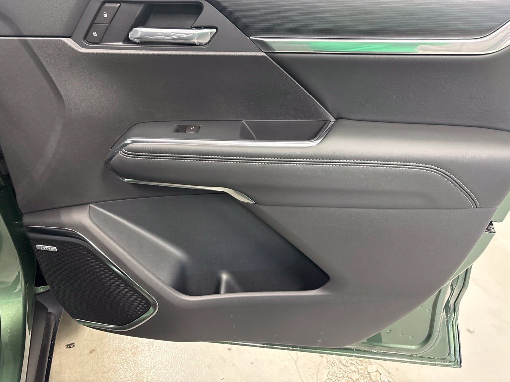 New 2027 GMC Acadia Elevation w/ Black Edition AWD/4WD image 8