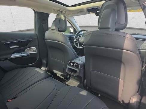 Used 2024 Mercedes-Benz E 350 4MATIC Sedan image 11