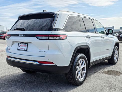 Used 2022 Jeep Grand Cherokee Limited AWD/4WD image 10