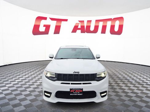 Used 2020 Jeep Grand Cherokee SRT image 2