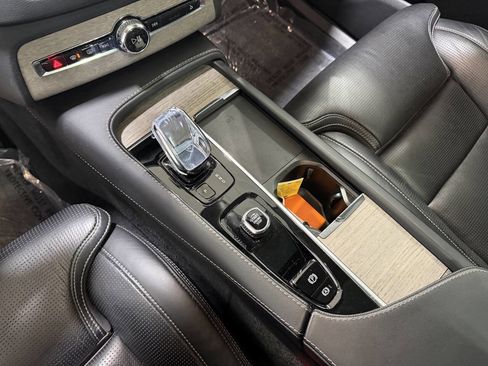 Used 2022 Volvo XC90 T8 Inscription image 21