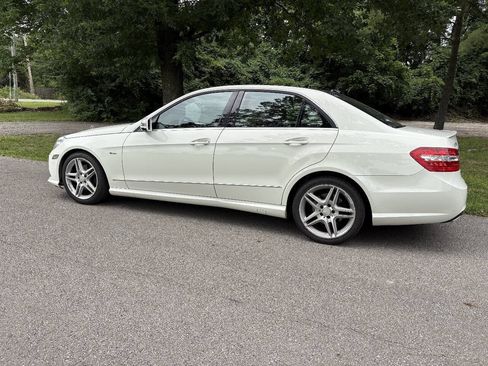 Used 2012 Mercedes-Benz E 350 Sedan w/ Lane Tracking Pkg image 7