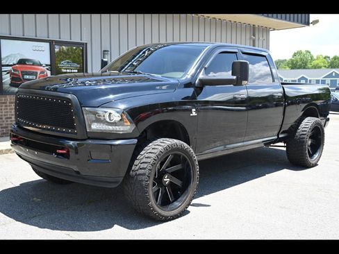 Used 2012 RAM 2500 ST w/ Chrome Appearance Group AWD/4WD image 1