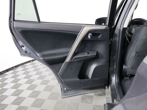 Used 2015 Toyota RAV4 XLE FWD image 16