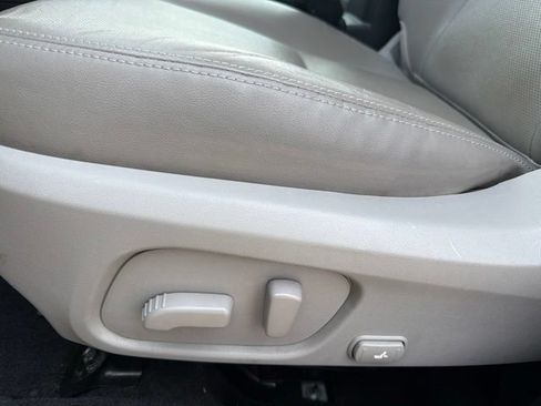 Used 2016 Subaru Forester 2.5i Limited AWD/4WD image 14