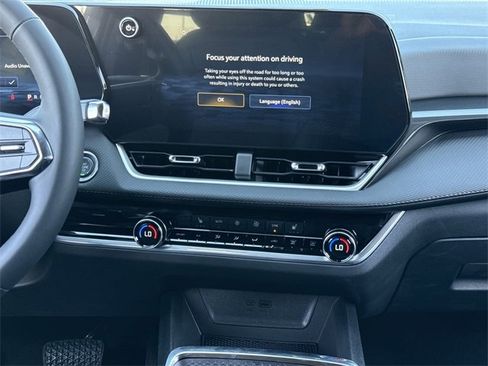 New 2026 Chevrolet Equinox LT w/ Convenience Package II image 15