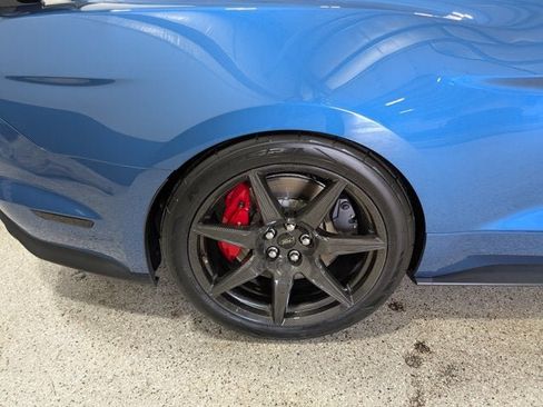 Used 2020 Ford Mustang Shelby GT500 w/ Carbon Fiber Track Pack RWD image 12