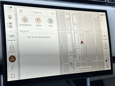 New 2025 Land Rover Range Rover Long Wheelbase SE AWD/4WD image 19