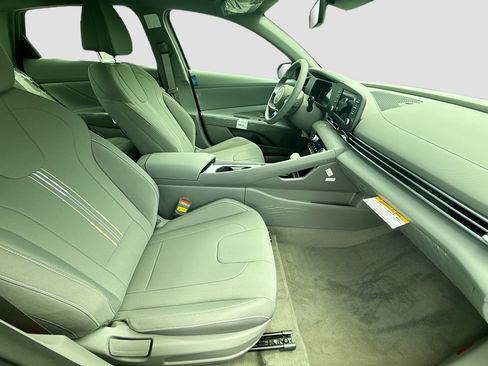 New 2026 Hyundai Elantra Hybrid FWD image 20