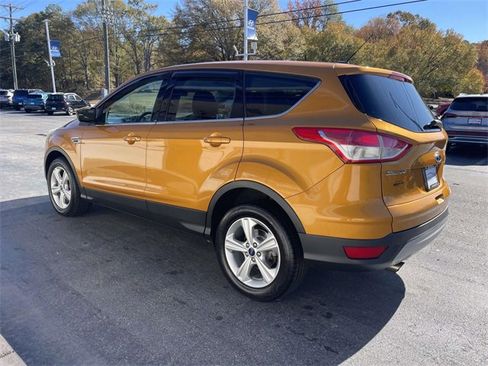 Used 2016 Ford Escape SE image 4