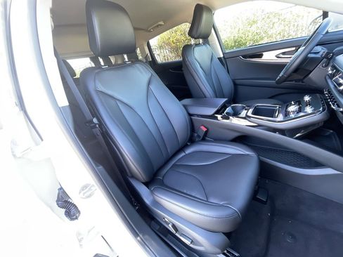 Used 2021 Lincoln Nautilus FWD w/ Equipment Group 101A image 31