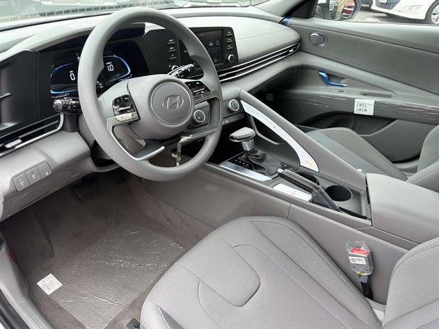New 2026 Hyundai Elantra SE FWD image 13
