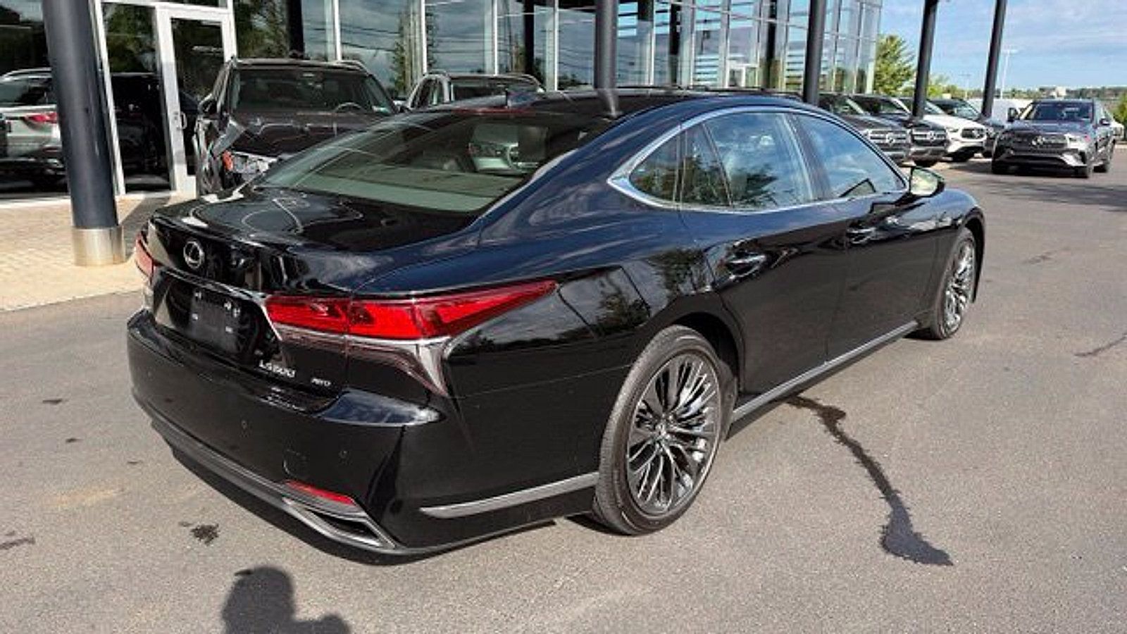 Used 2018 Lexus LS 500 AWD w/ Luxury Package image 7