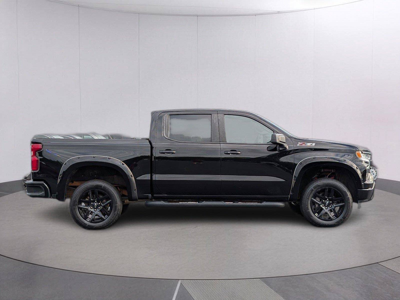 Used 2024 Chevrolet Silverado 1500 RST w/ Convenience Package II AWD/4WD image 8