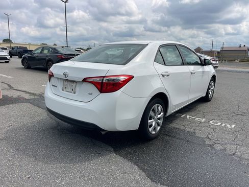 Used 2015 Toyota Corolla LE FWD image 5