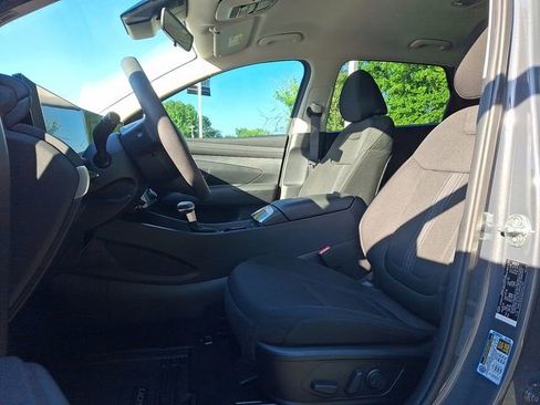 Used 2025 Hyundai Tucson SEL FWD image 13