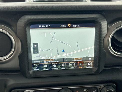 Used 2023 Jeep Wrangler Unlimited Rubicon 4xe w/ Cold Weather Group AWD/4WD image 11