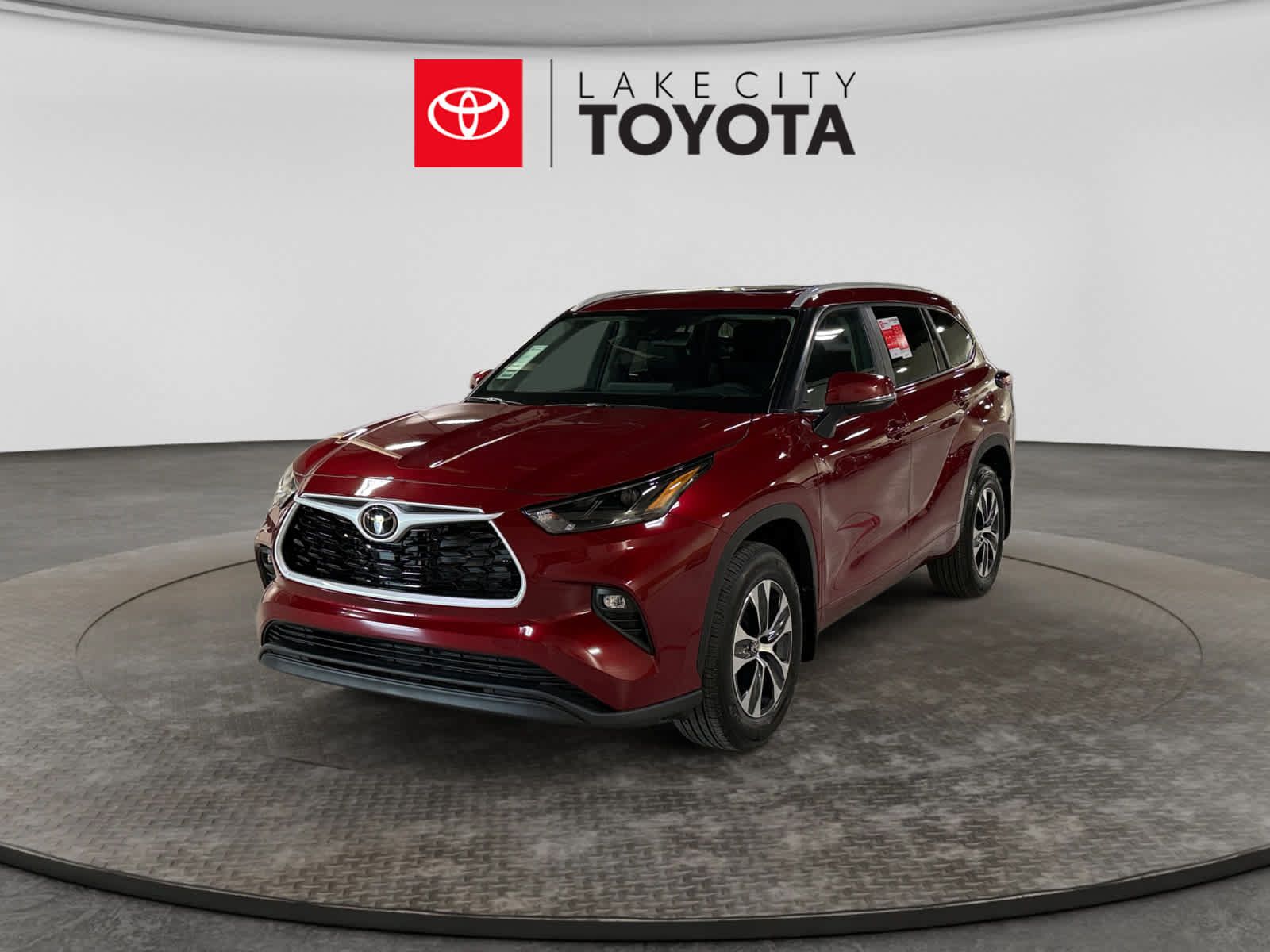 New 2026 Toyota Highlander XLE AWD/4WD image 1