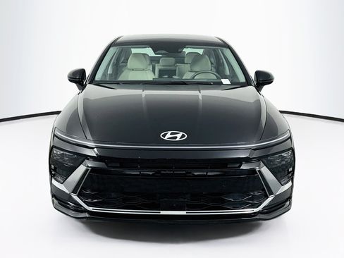 Used 2025 Hyundai Sonata SEL FWD image 2