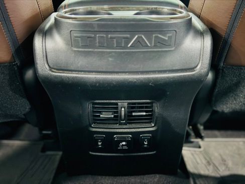 Used 2016 Nissan Titan Platinum Reserve image 29