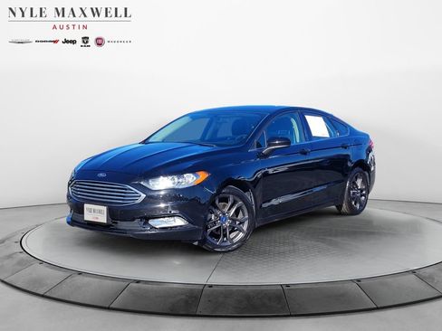 Used 2018 Ford Fusion SE w/ Equipment Group 201A image 1