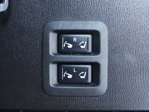 Used 2018 Nissan Armada Platinum w/ Interior Lighting Package AWD/4WD image 33