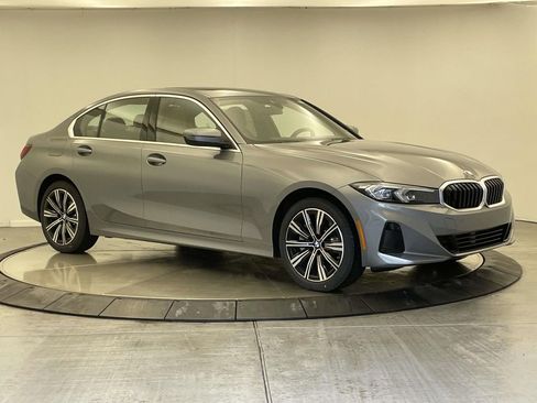New 2026 BMW 330i xDrive Sedan w/ Convenience Package AWD/4WD image 7