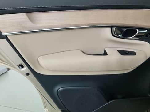 New 2026 Volvo XC90 T8 Plus w/ Protection Package Premier AWD/4WD image 27