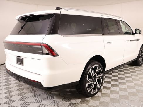 New 2026 Lincoln Navigator L Black Label image 24